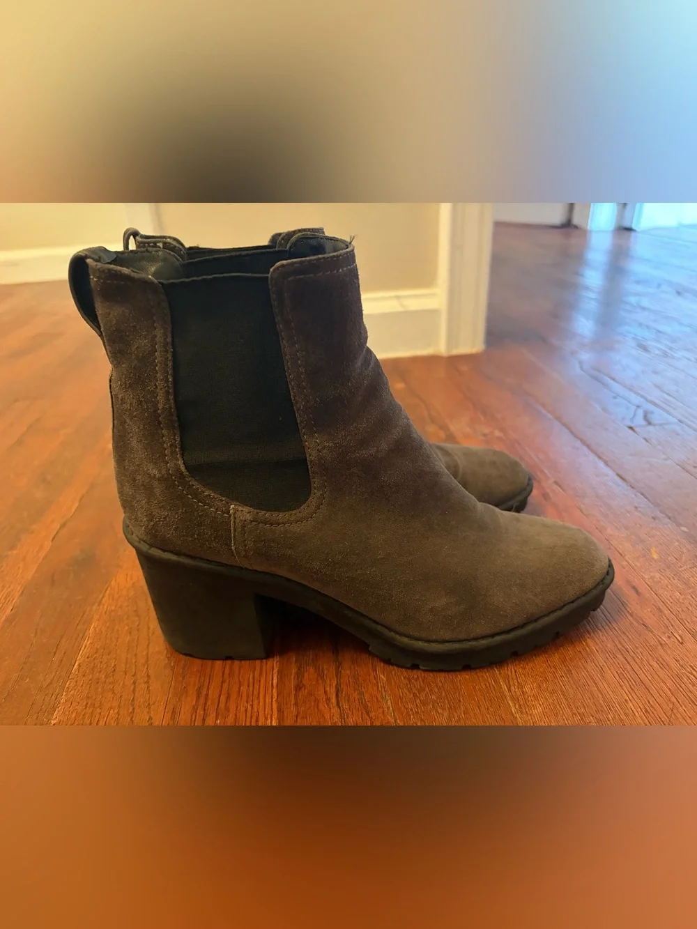 Vince Henderson Chelsea boots